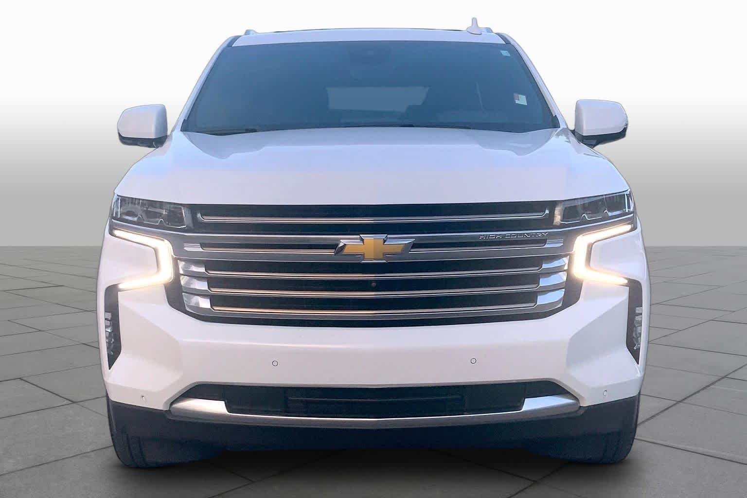 Used 2024 Summit White Chevrolet High Country image 3