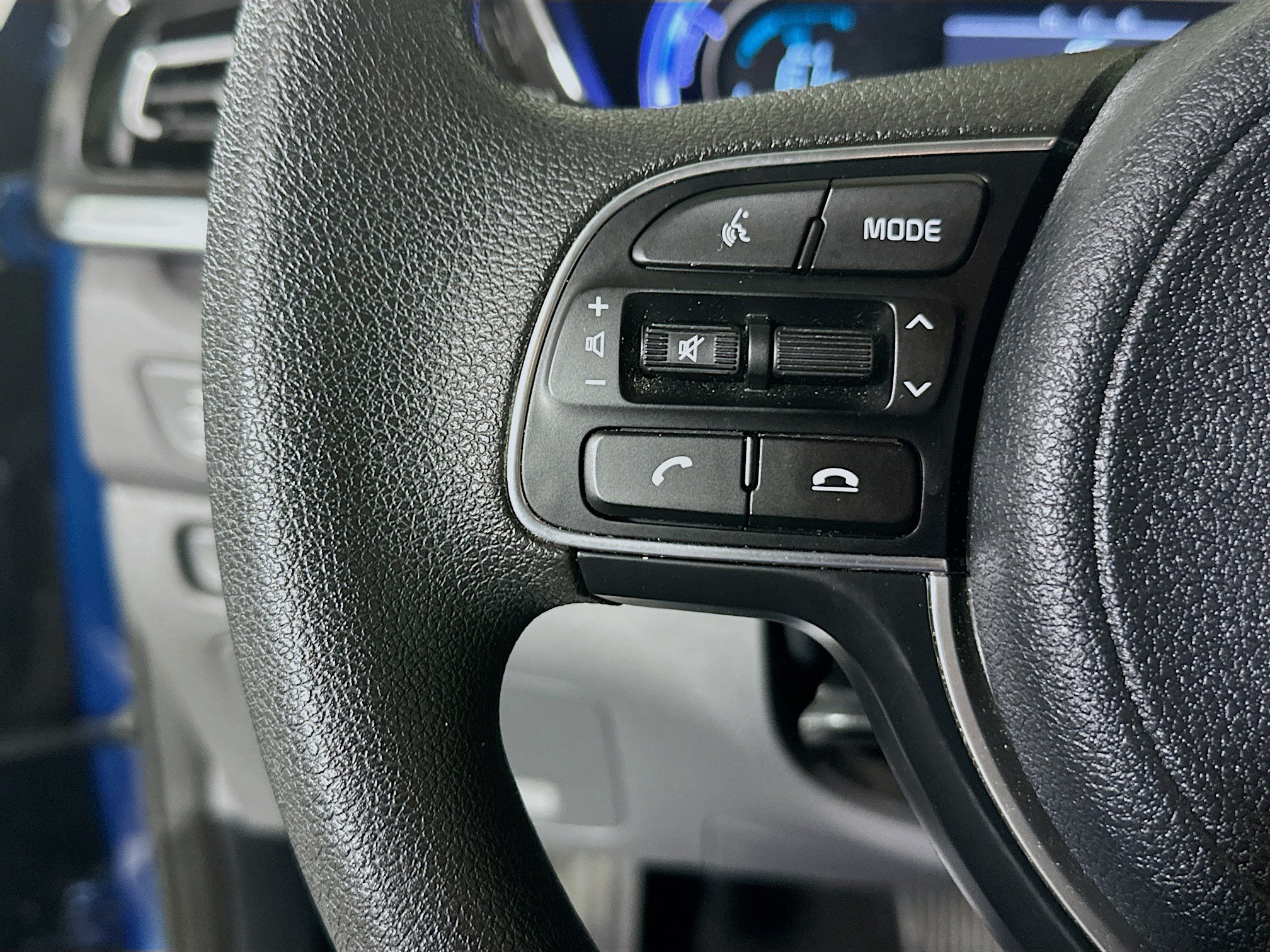 Used 2022 Deep Cerulean Kia LX image 16