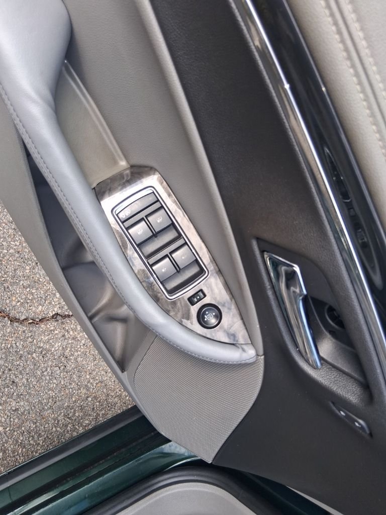 Used 2015 Green Chevrolet LT image 10