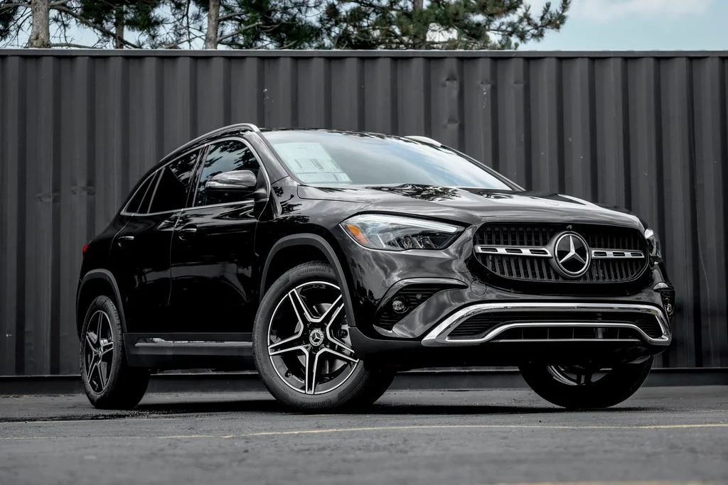 New 2026 Night Black Mercedes-Benz GLA 250 image 1