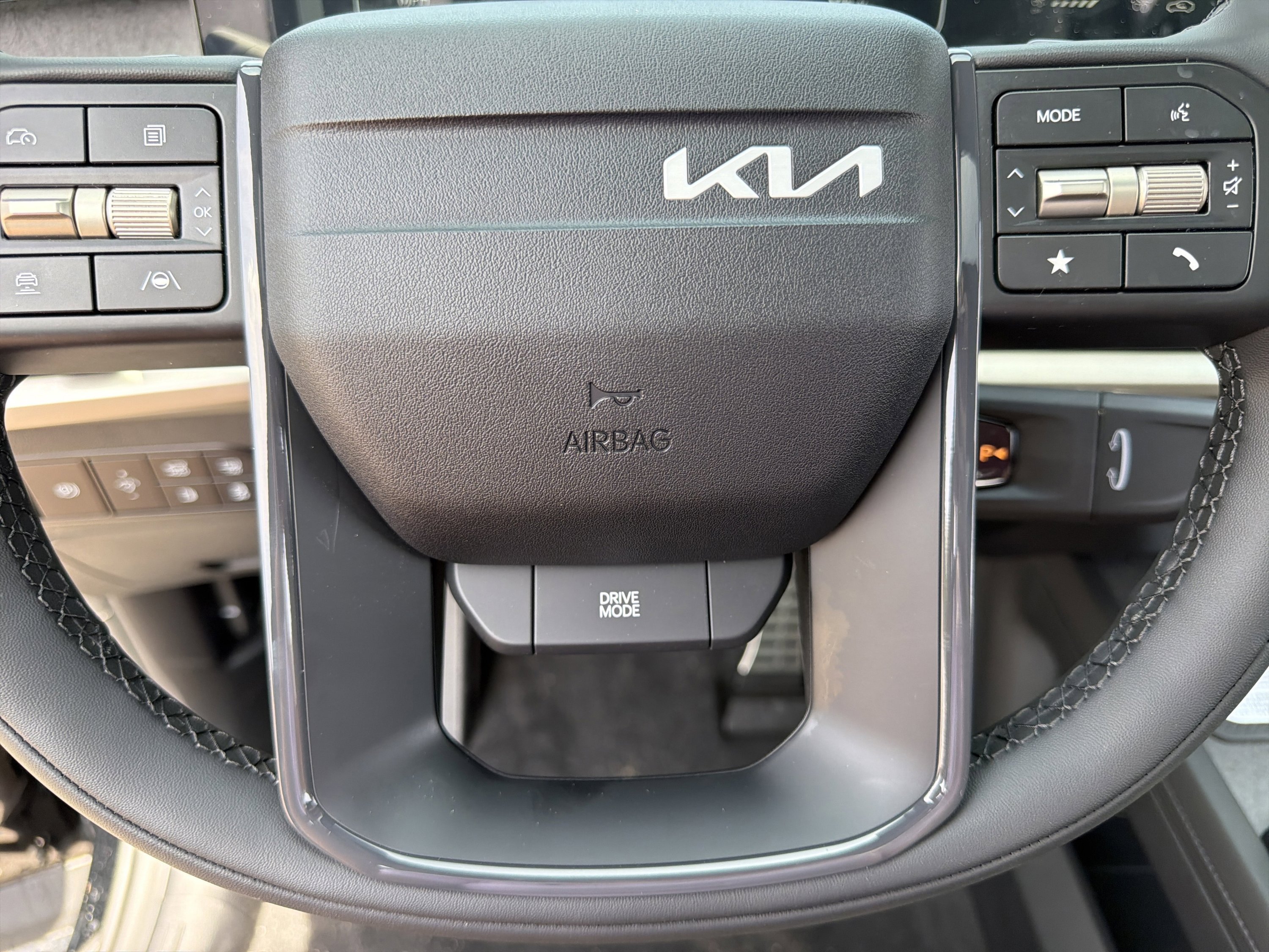 New 2027 Ebony Black Kia SX image 15