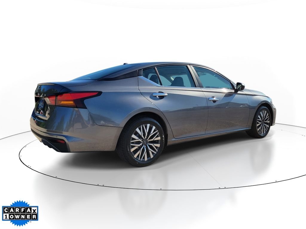 Used 2024 Gray Nissan 2.5 SV image 4