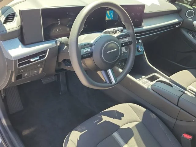 2025 Hyundai Sonata SEL - Photo 17