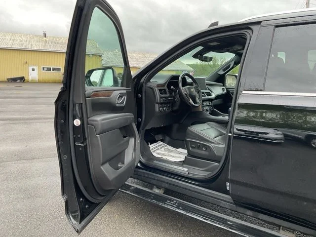 Used 2022 Black Chevrolet High Country image 29