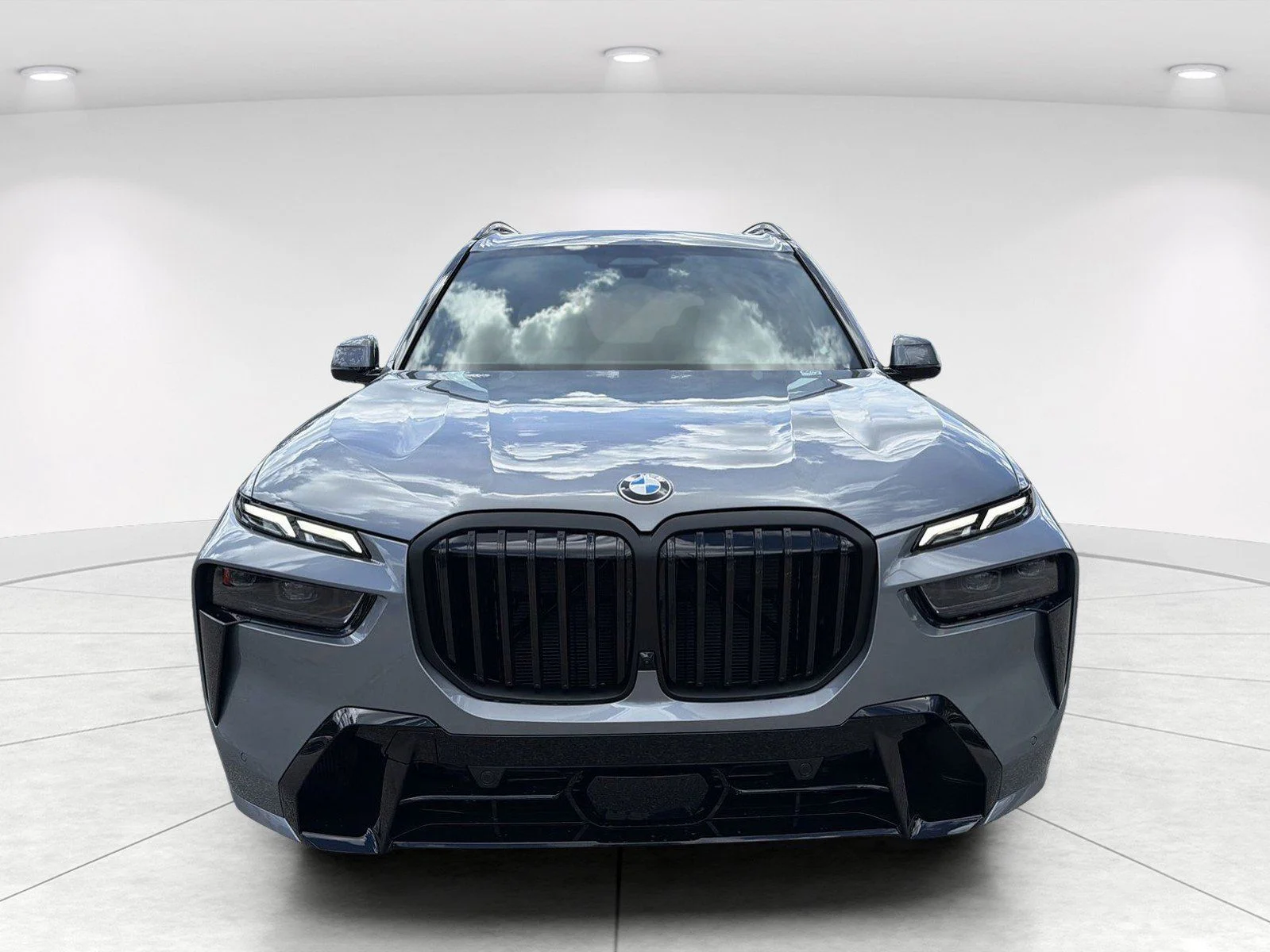New 2027 Skyscraper Grey Metallic BMW xDrive40i image 2