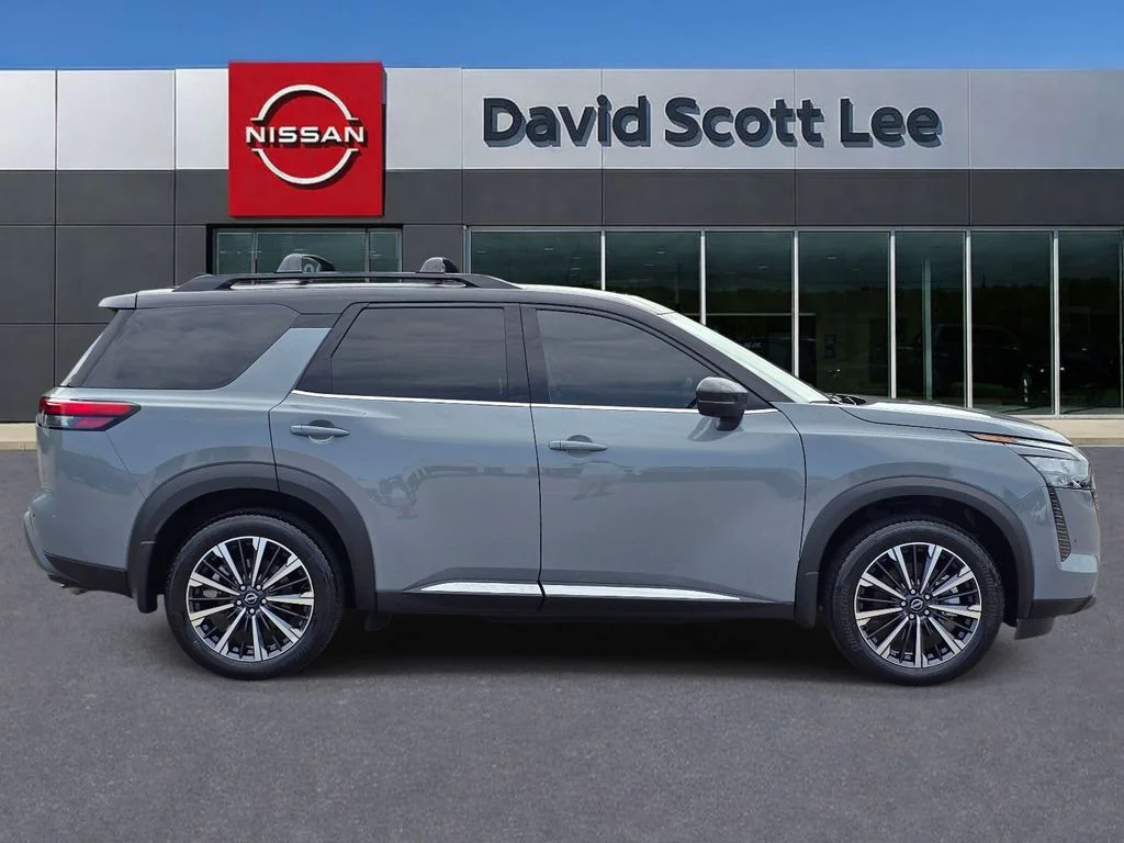 Used 2026 Gray Nissan Platinum image 6