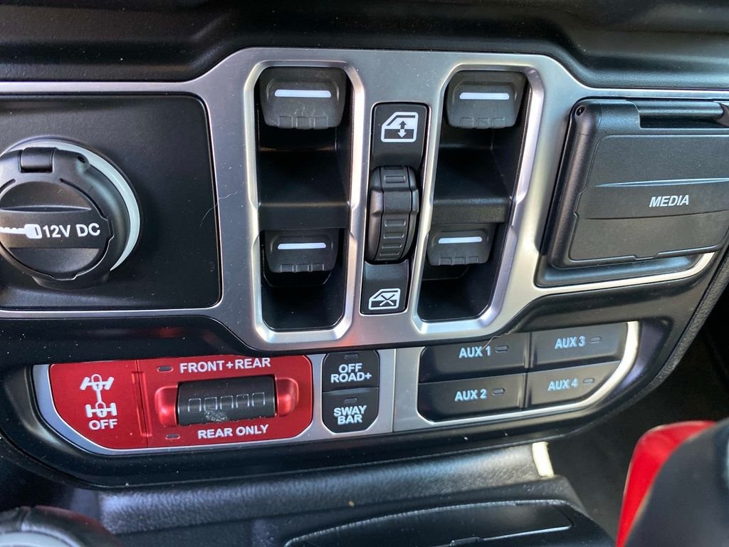 Used 2025 Gray Jeep Rubicon image 19