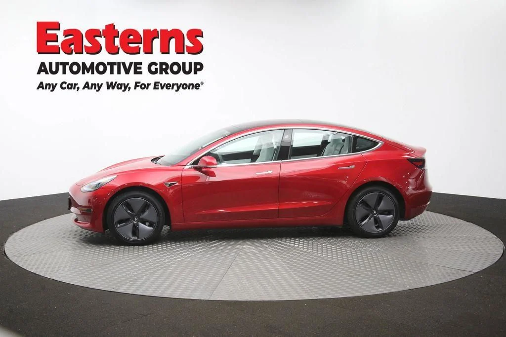 Used 2018 Red Tesla Long Range image 55
