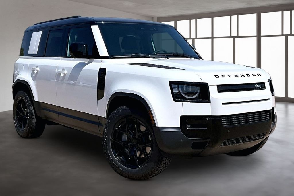 New 2026 Fuji White LAND ROVER S image 2