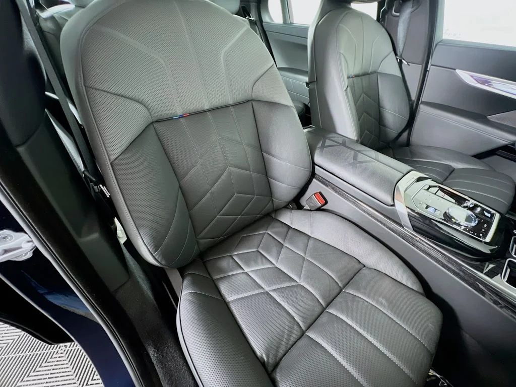 Used 2025 Carbon Black Metallic BMW 740i xDrive image 30