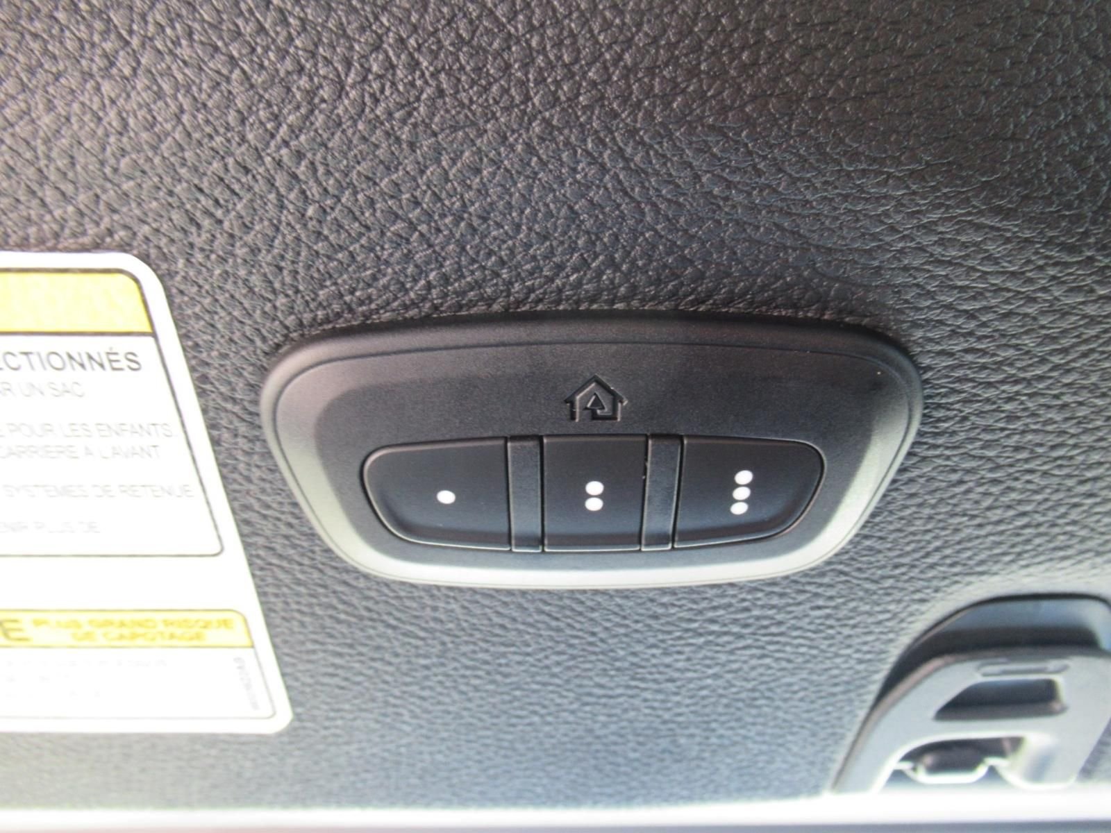 Used 2018 Blue Jeep Unlimited Sahara image 29