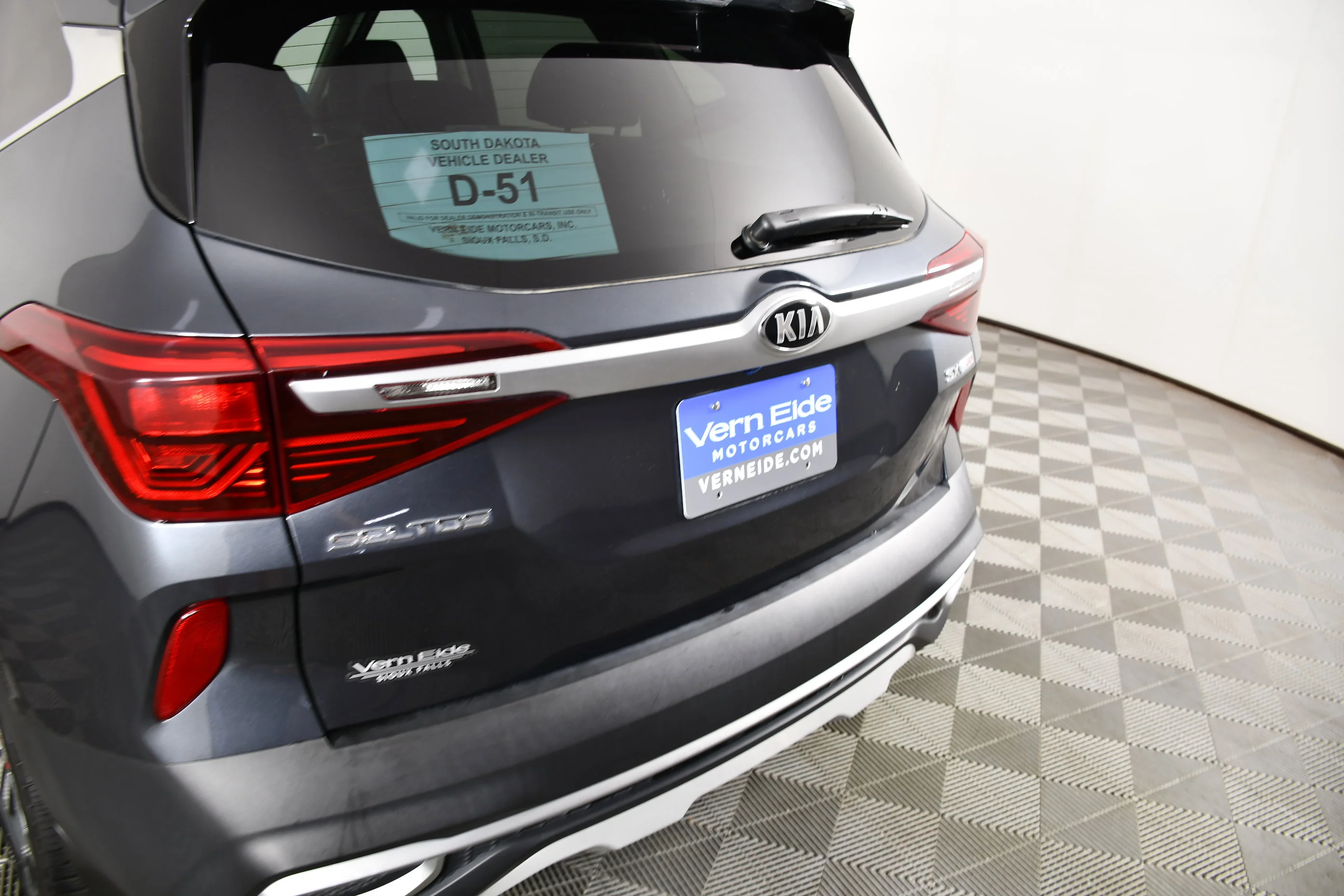 Used 2021 Gravity Gray Kia SX image 15
