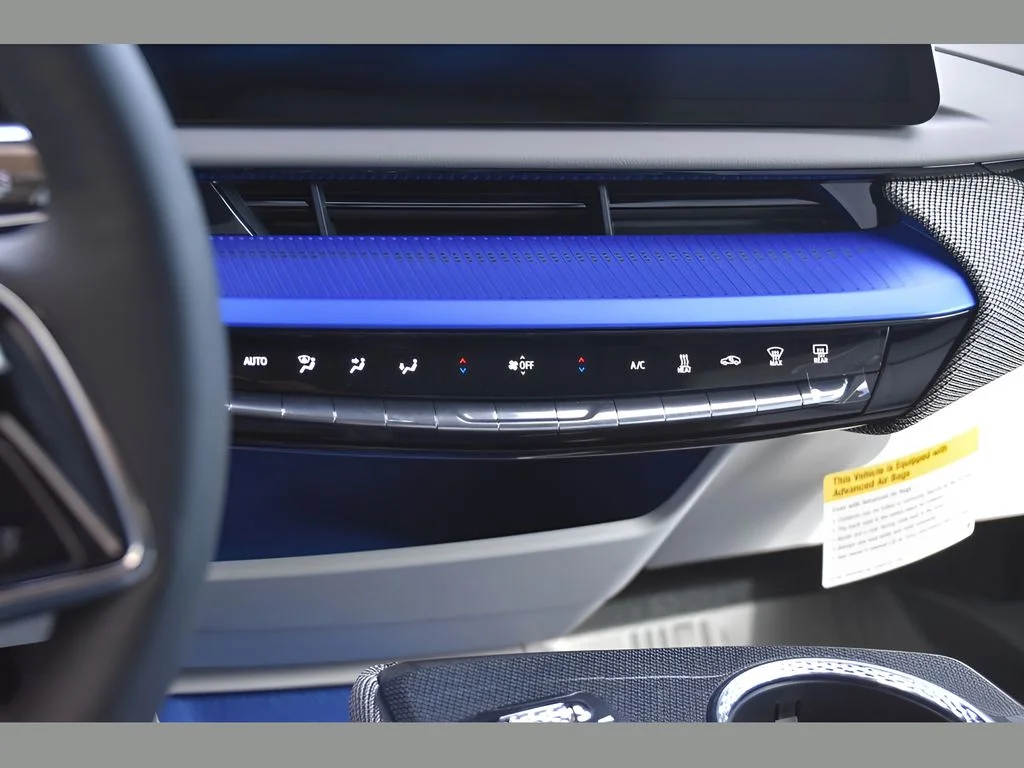 2026 Cadillac OPTIQ Luxury - Photo 32