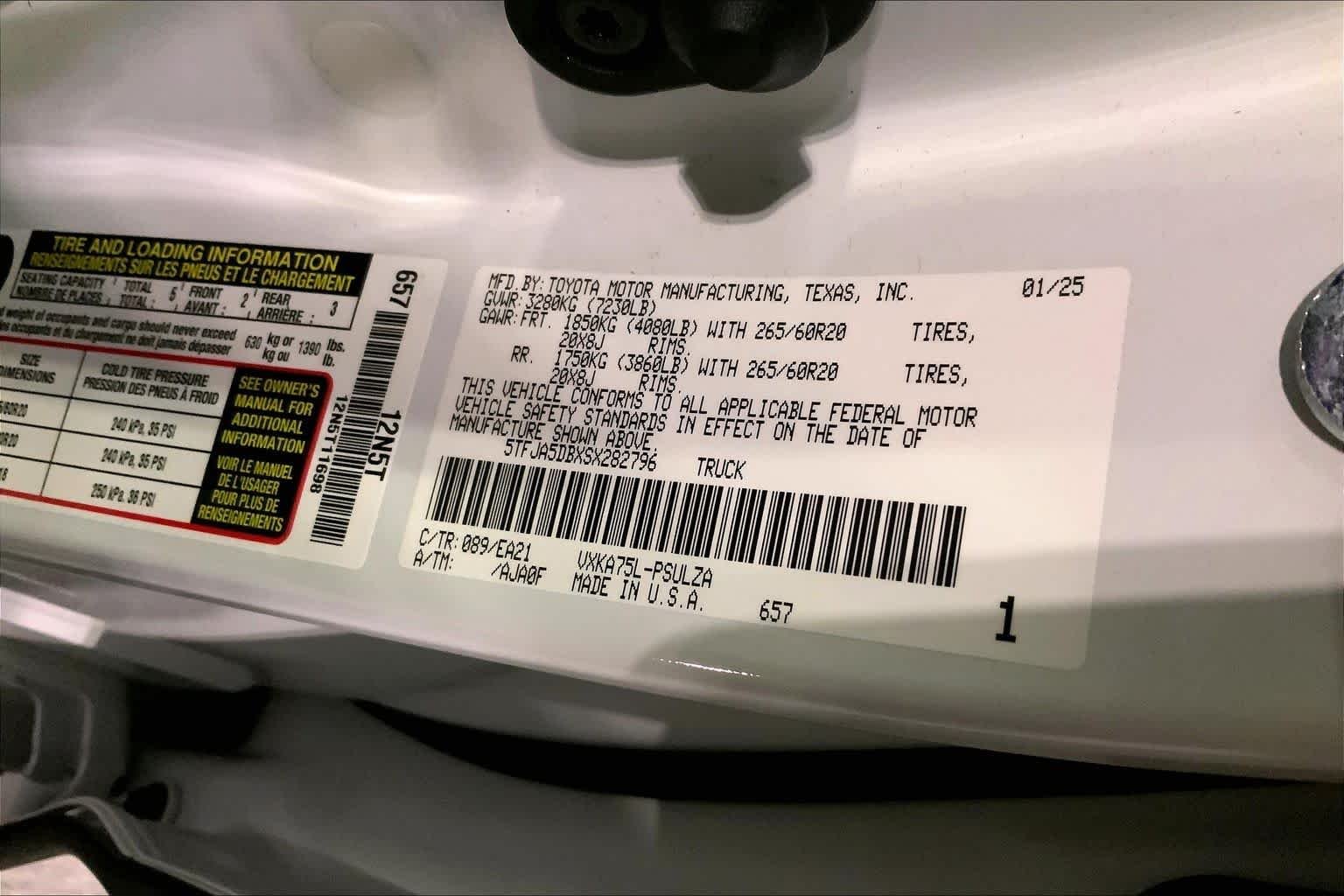 Used 2025 Wind Chill Pearl Toyota Limited image 29