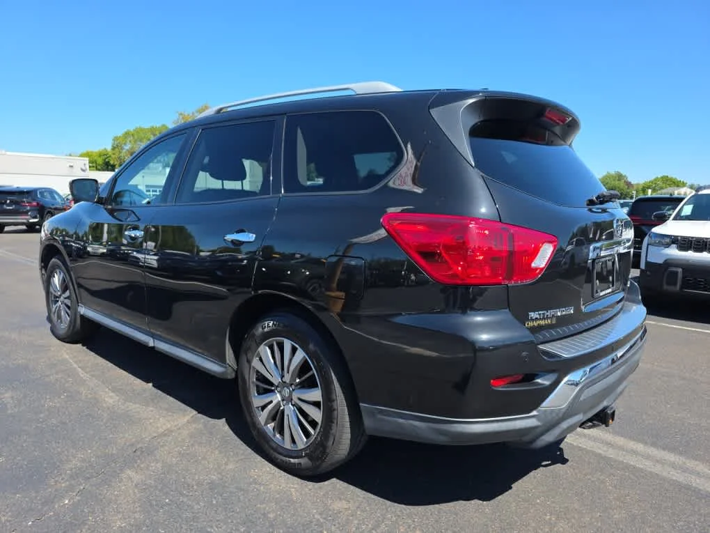 Used 2019 Magnetic Black Pearl Nissan SL image 7