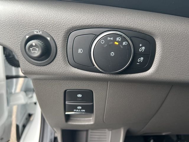 New 2026 Oxford White Ford Passenger Van XL image 26