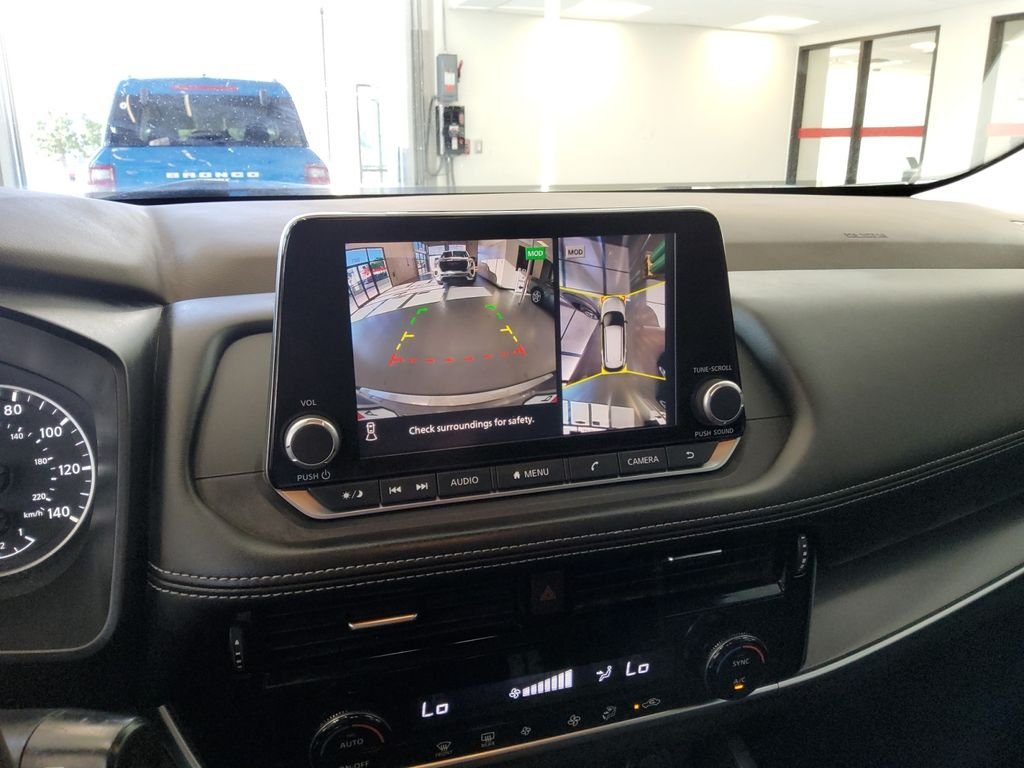 Used 2021 Gray Nissan SV image 25
