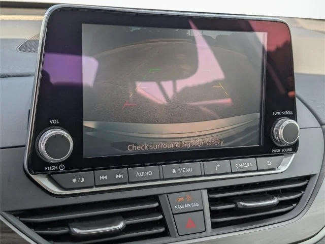 Used 2024 Silver Nissan 2.5 SV image 27