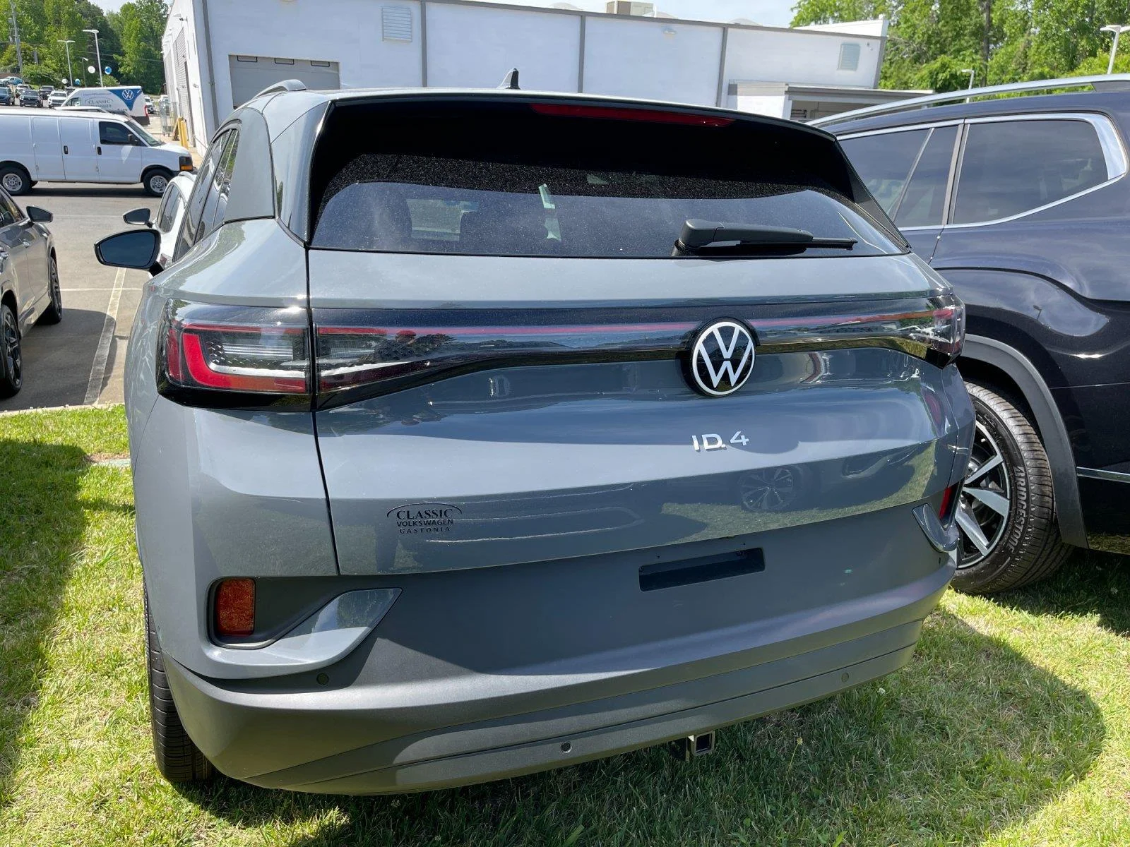New 2026 Pure Gray Volkswagen Pro image 4