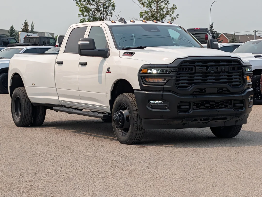 New 2026 White RAM Tradesman - - 4x4 - 6.7L Cummins HO Turbo Diesel - Tradesman Level 1 Pkg w/ 12 Screen & More! image 2