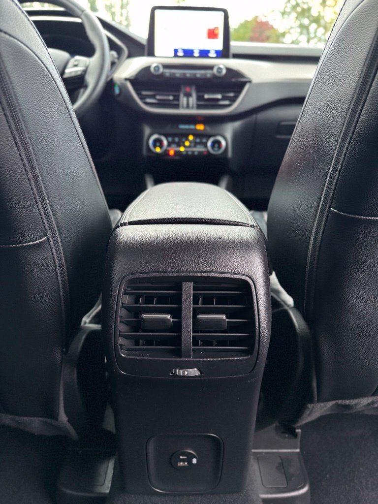 Used 2022 Black Metallic Ford SEL image 28