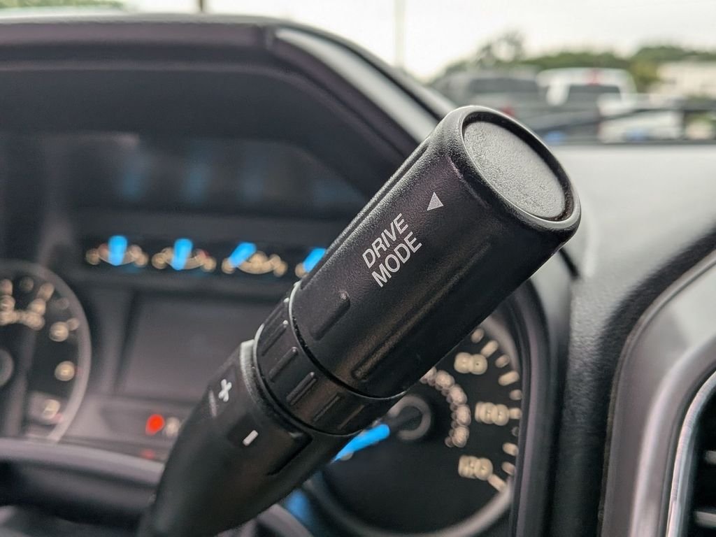 Used 2019 Blue Ford XLT image 33