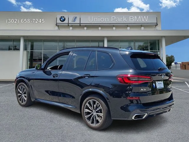 Used 2021 Black Sapphire Metallic BMW xDrive40i image 6