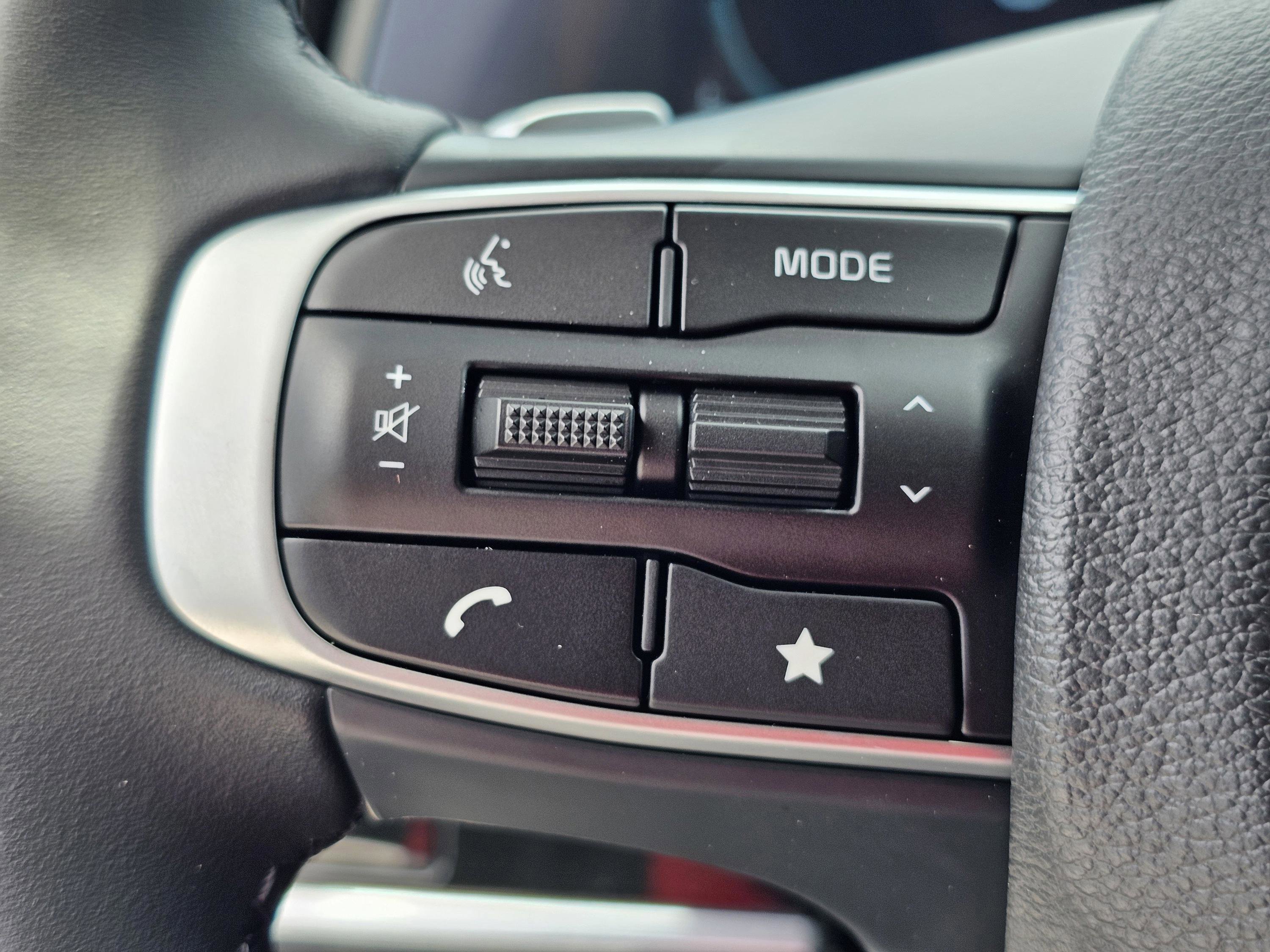 2025 Kia Sportage EX Hybrid - Photo 19