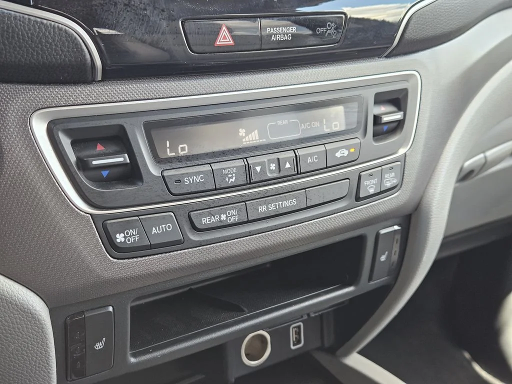 Used 2023  Honda RTL image 19