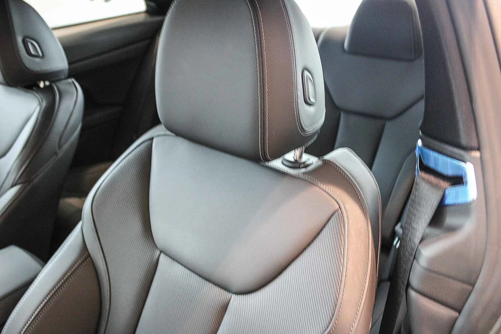 2025 BMW 4 Series 430i - Photo 24
