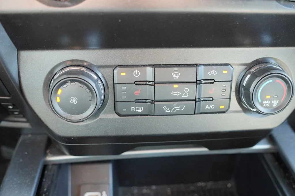 Used 2020 Magnetic Metallic Ford XLT image 6