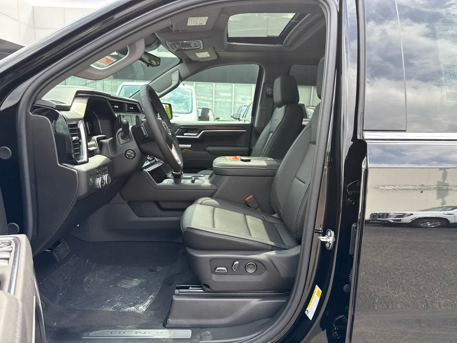 2026 GMC Sierra 1500 Denali - Photo 13