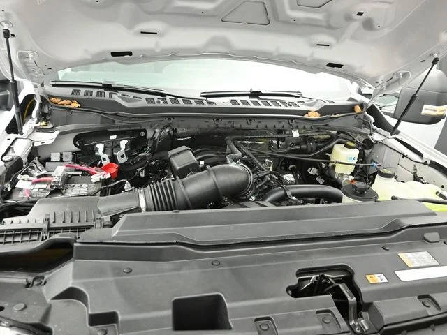 New 2026 Oxford White Ford XL image 23