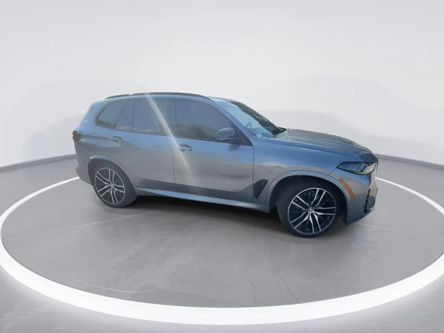 Used 2024 Gray BMW M60i image 9