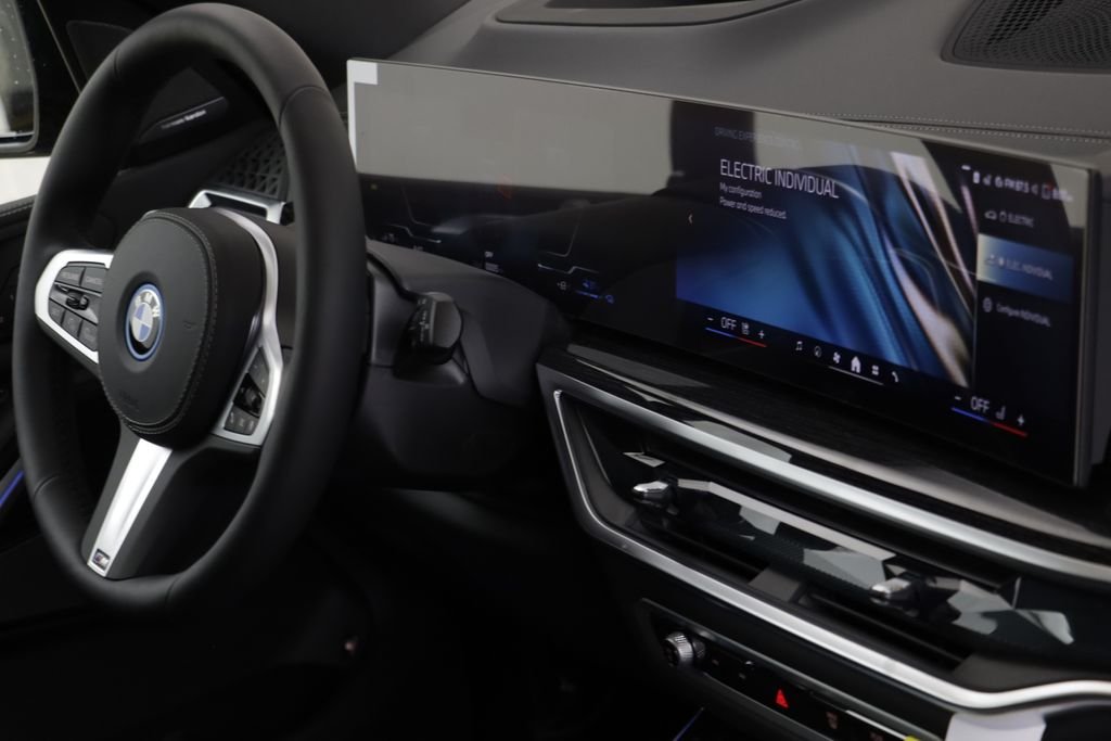 New 2026 Black Sapphire Metallic BMW xDrive50e image 22