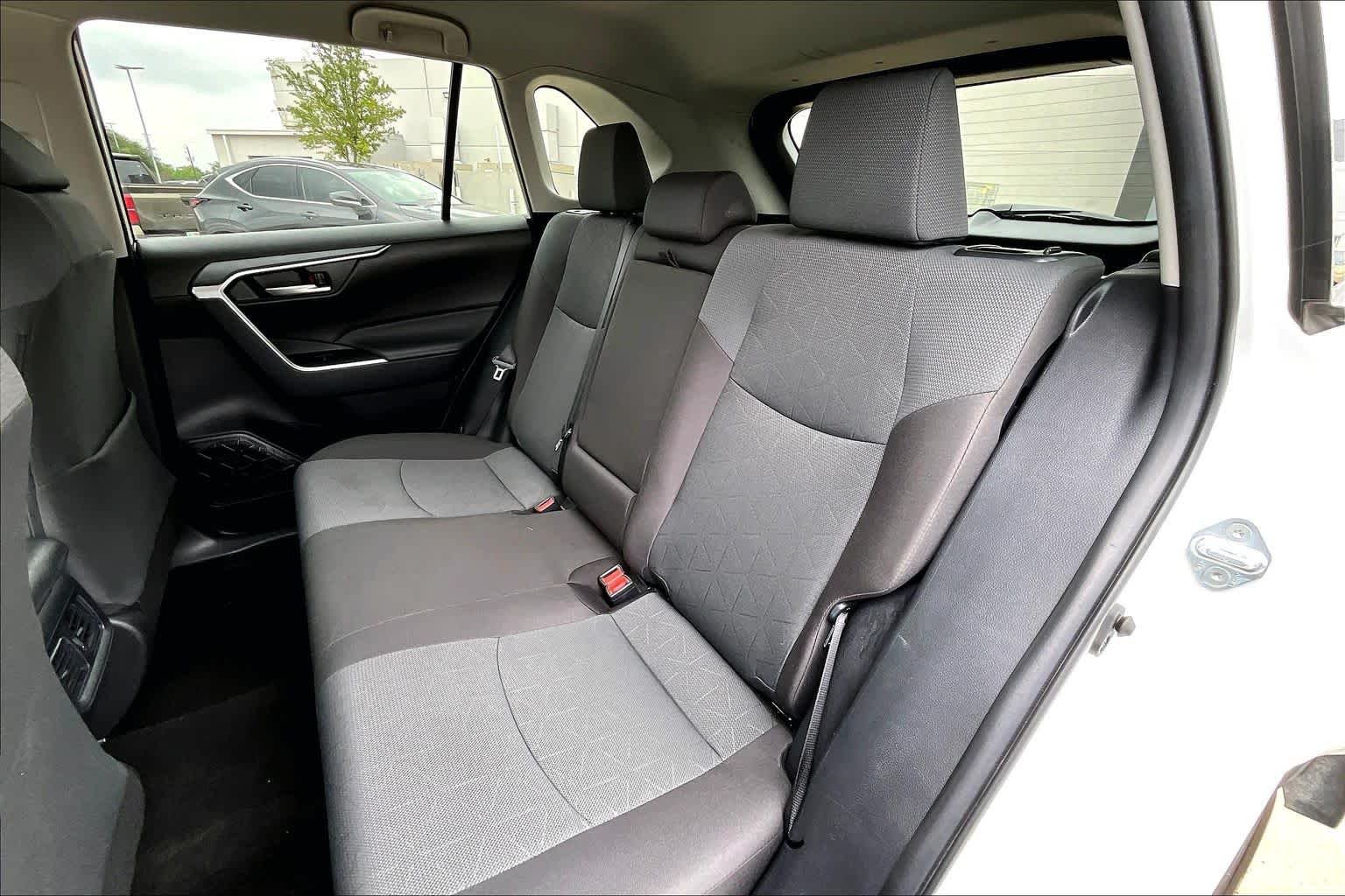 Used 2025 Ice Cap Toyota XLE image 21