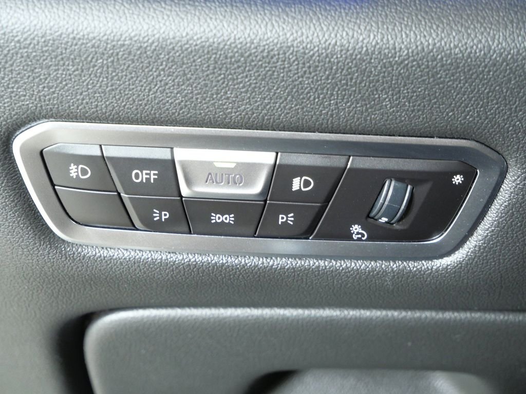 Used 2020 Jet Black BMW xDrive40i image 38