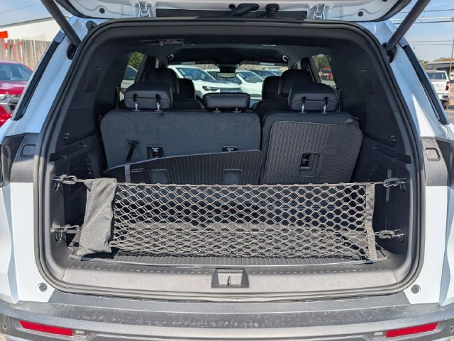 2027 Chevrolet Traverse LT - Photo 30