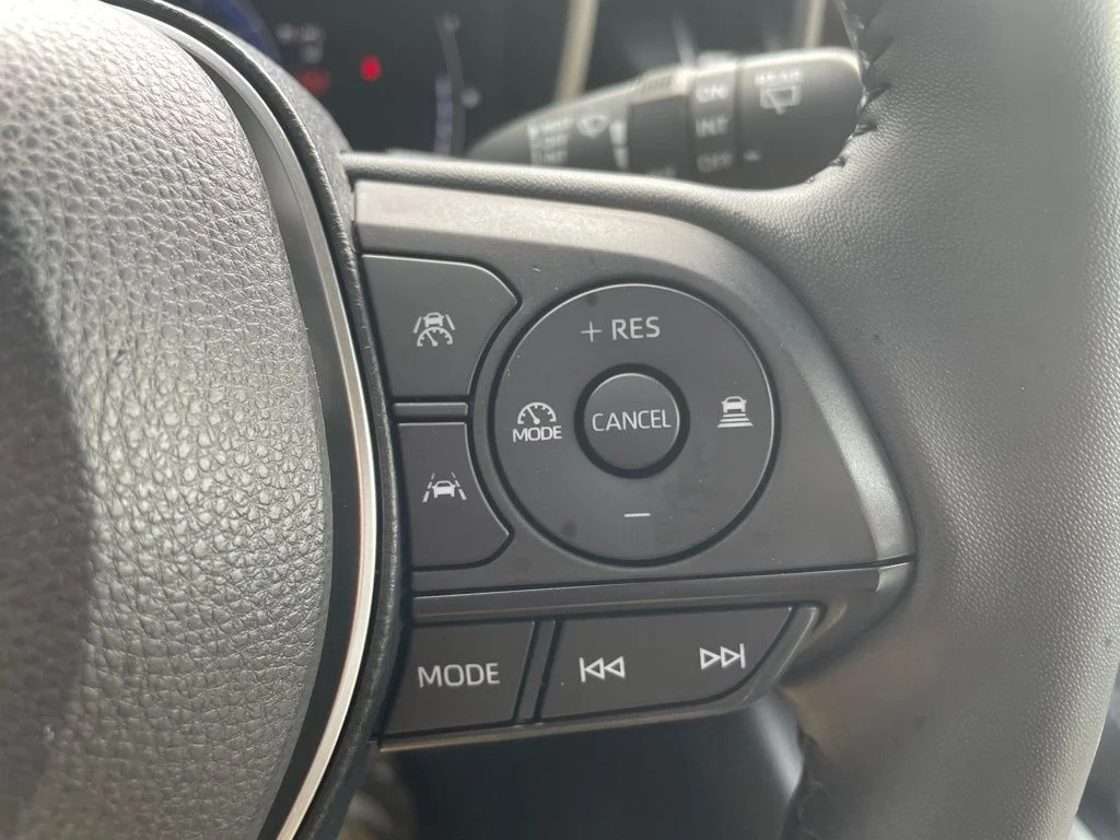 2023 Toyota Corolla Hatchback XSE - Photo 19