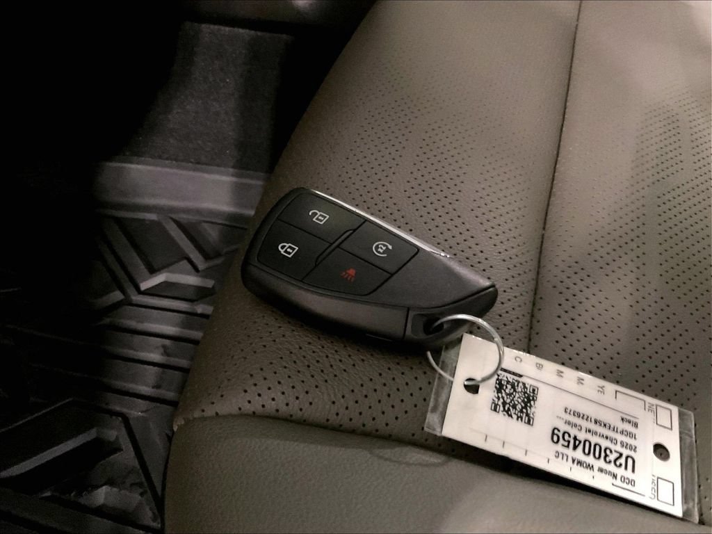Used 2025 Black Chevrolet ZR2 image 31