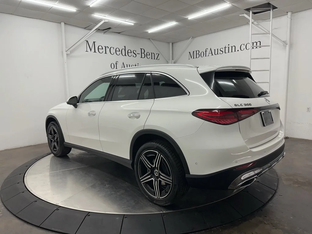 Used 2026 White Mercedes-Benz GLC 300 image 5
