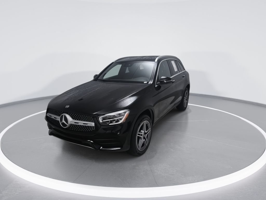 Used 2022 Black Mercedes-Benz GLC 300 image 3
