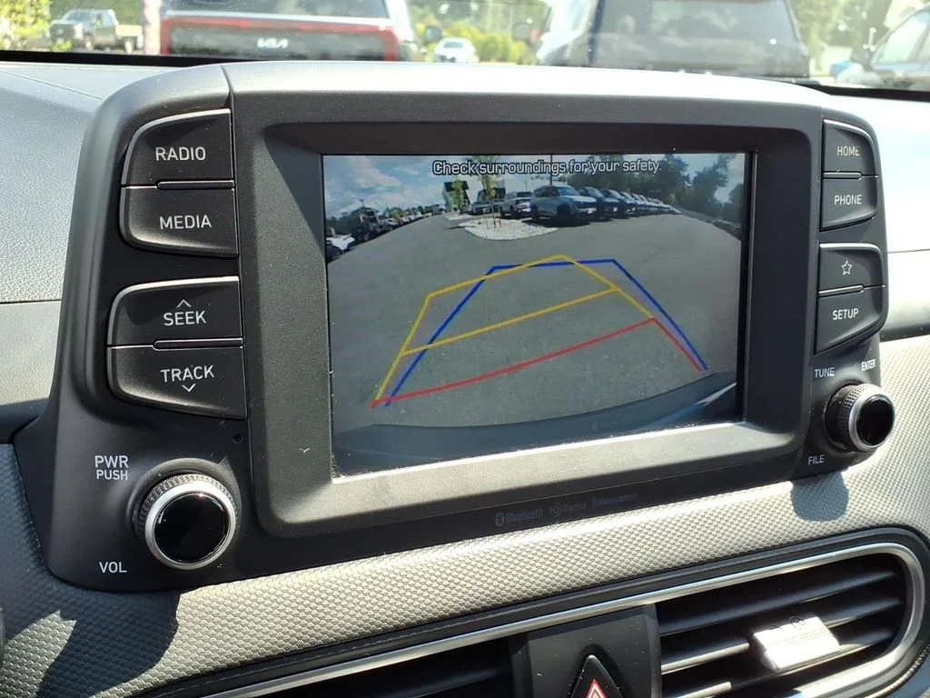 Used 2018 Silver Hyundai SEL image 17