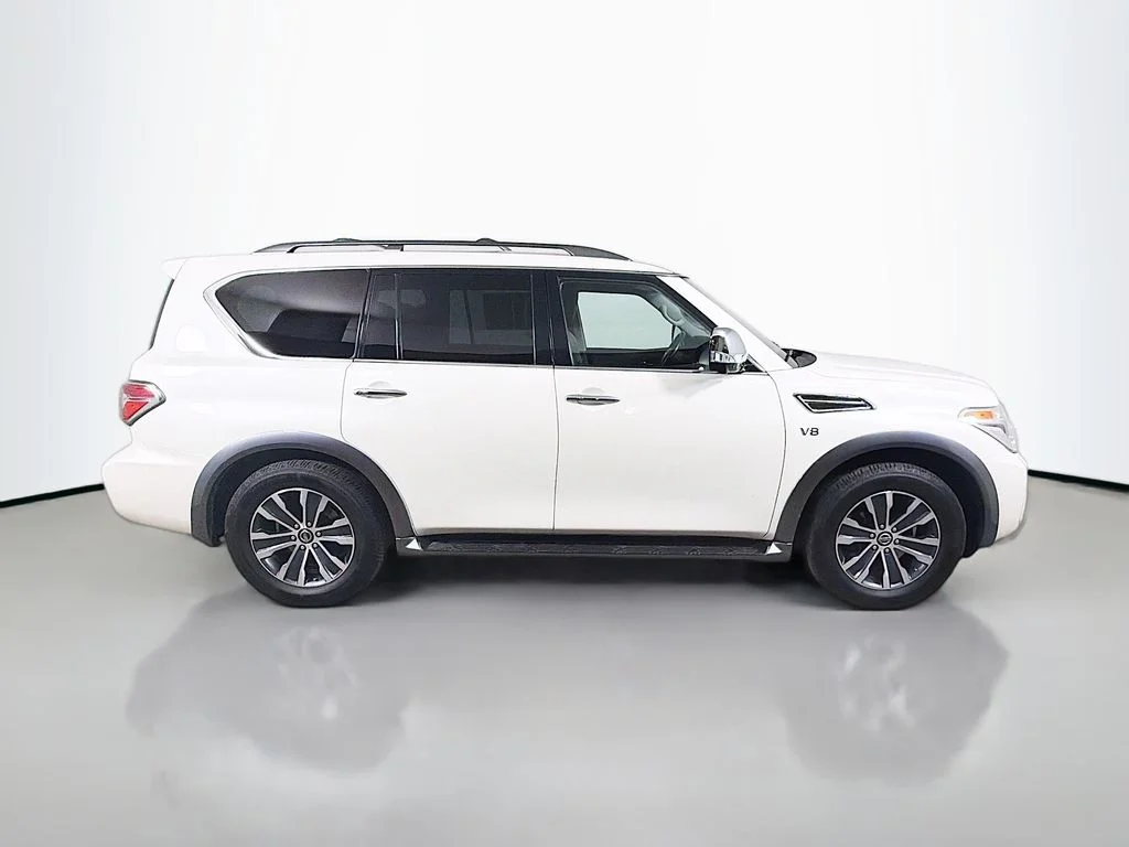 Used 2018 White Nissan SL image 5