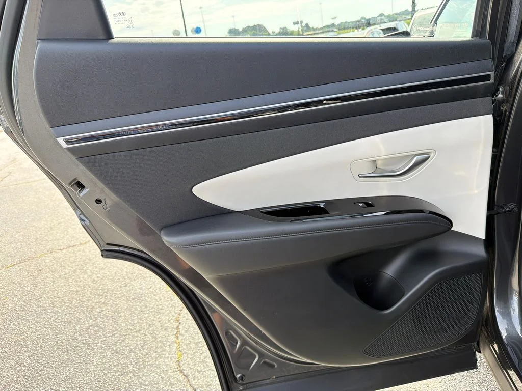 Used 2022 Gray Hyundai SEL image 22