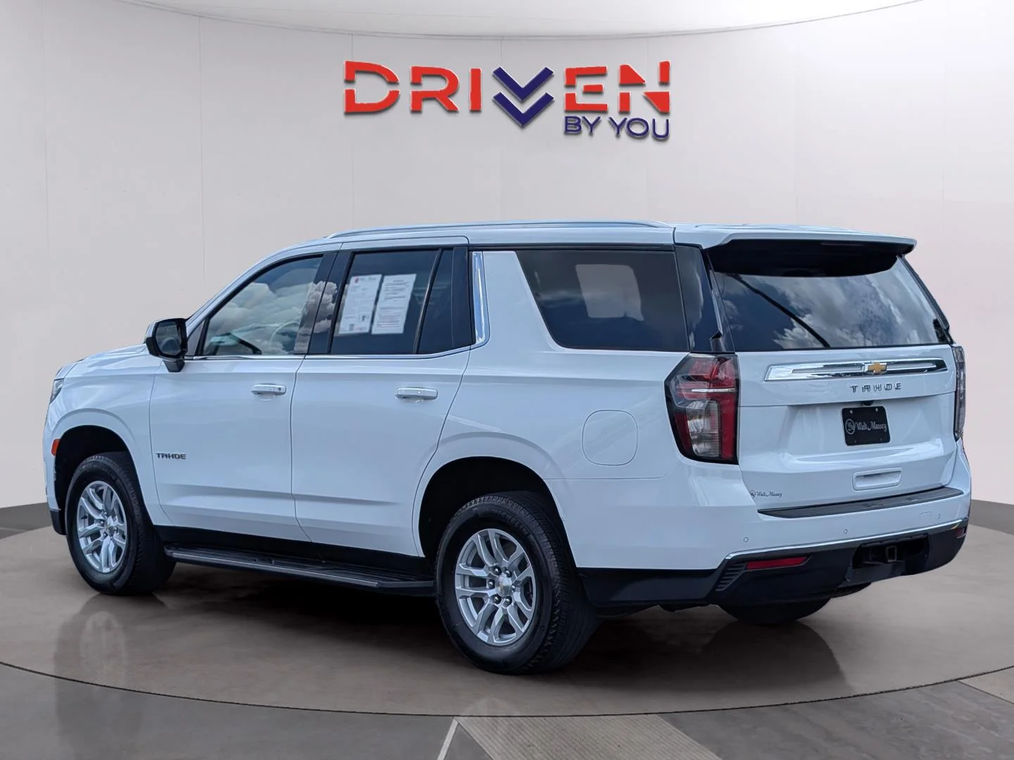 Used 2023 Summit White Chevrolet LS image 3