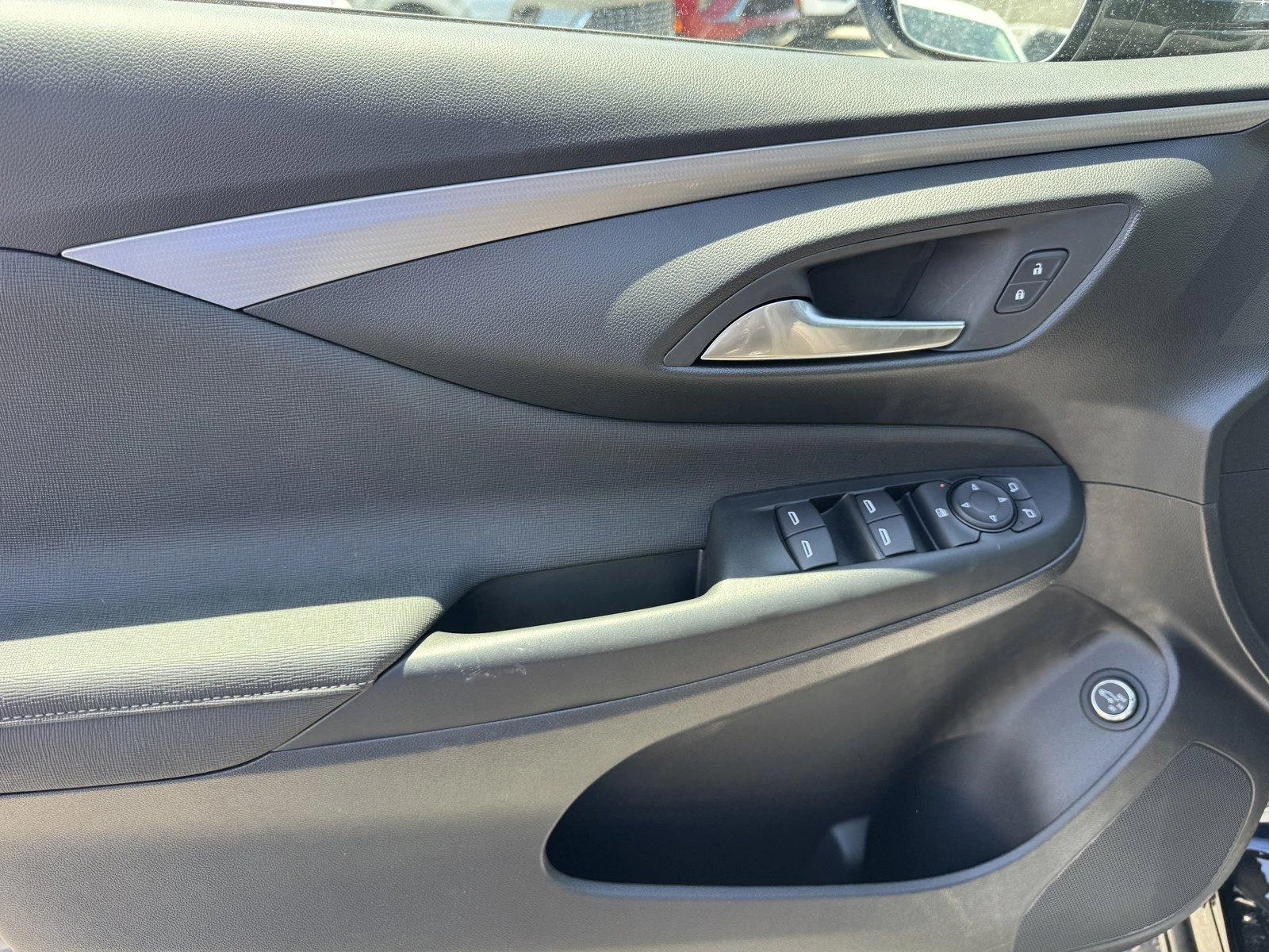 New 2026 Ebony Twilight Metallic Buick Avenir image 17
