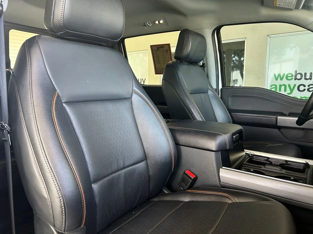 Used 2025 White Ford XL image 27