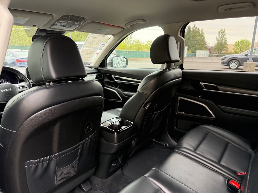 Used 2022 Ebony Black Kia LX image 31