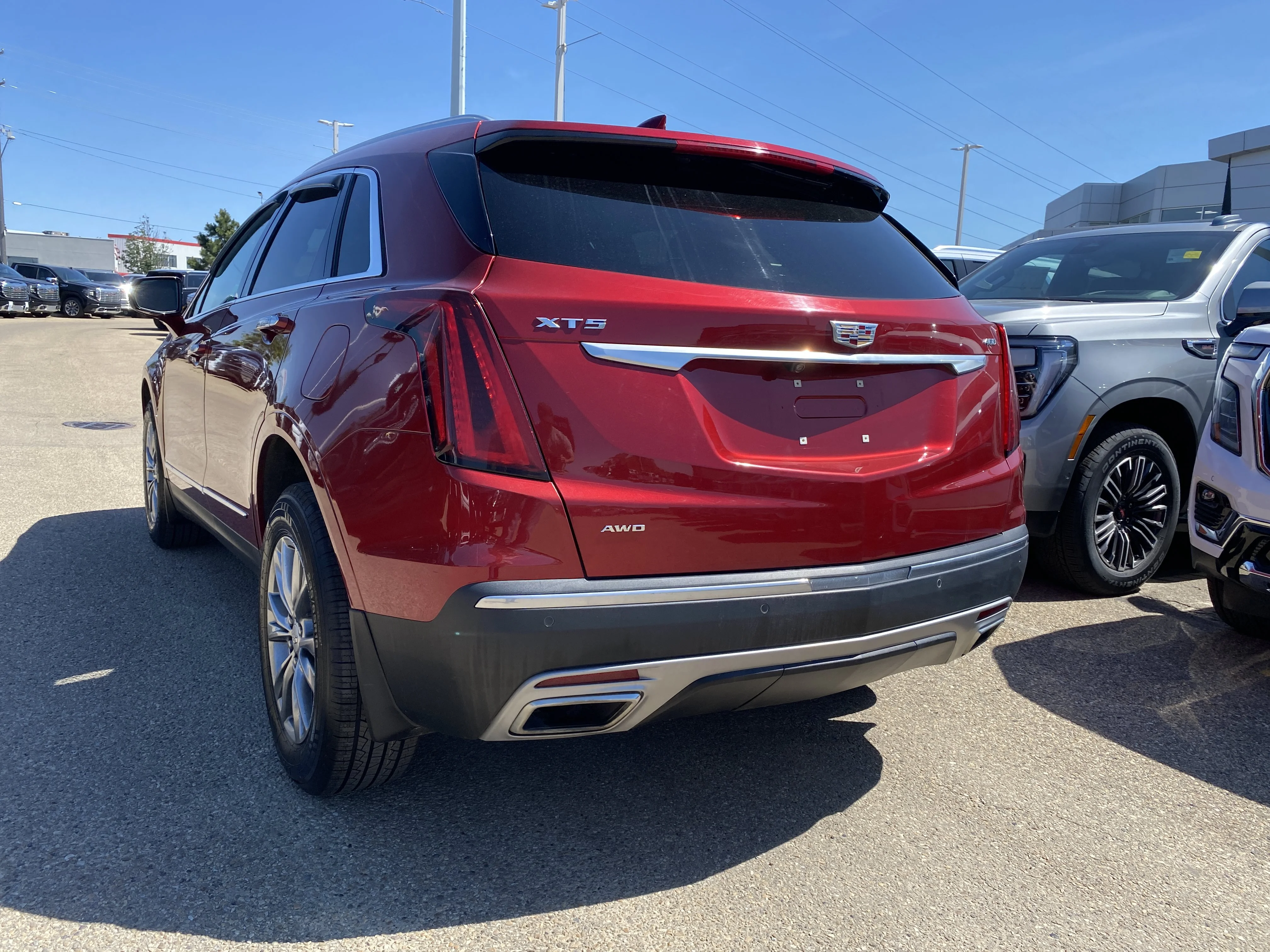 Used 2021 Red Cadillac AWD Premium Luxury * PANORAMIC SUNROOF * RADAR CRUISE * REMOTE STARTER * image 3